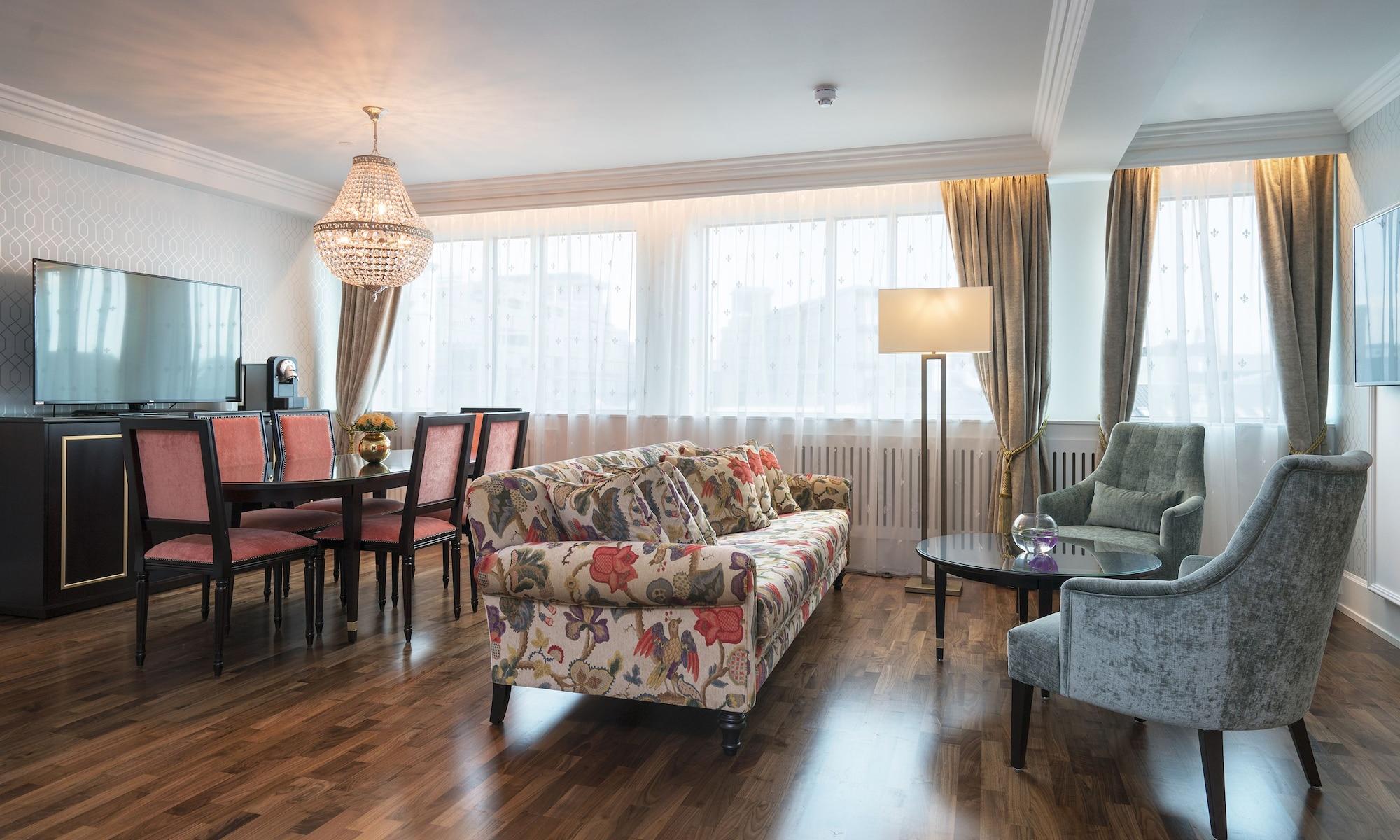 Bristol Hotel