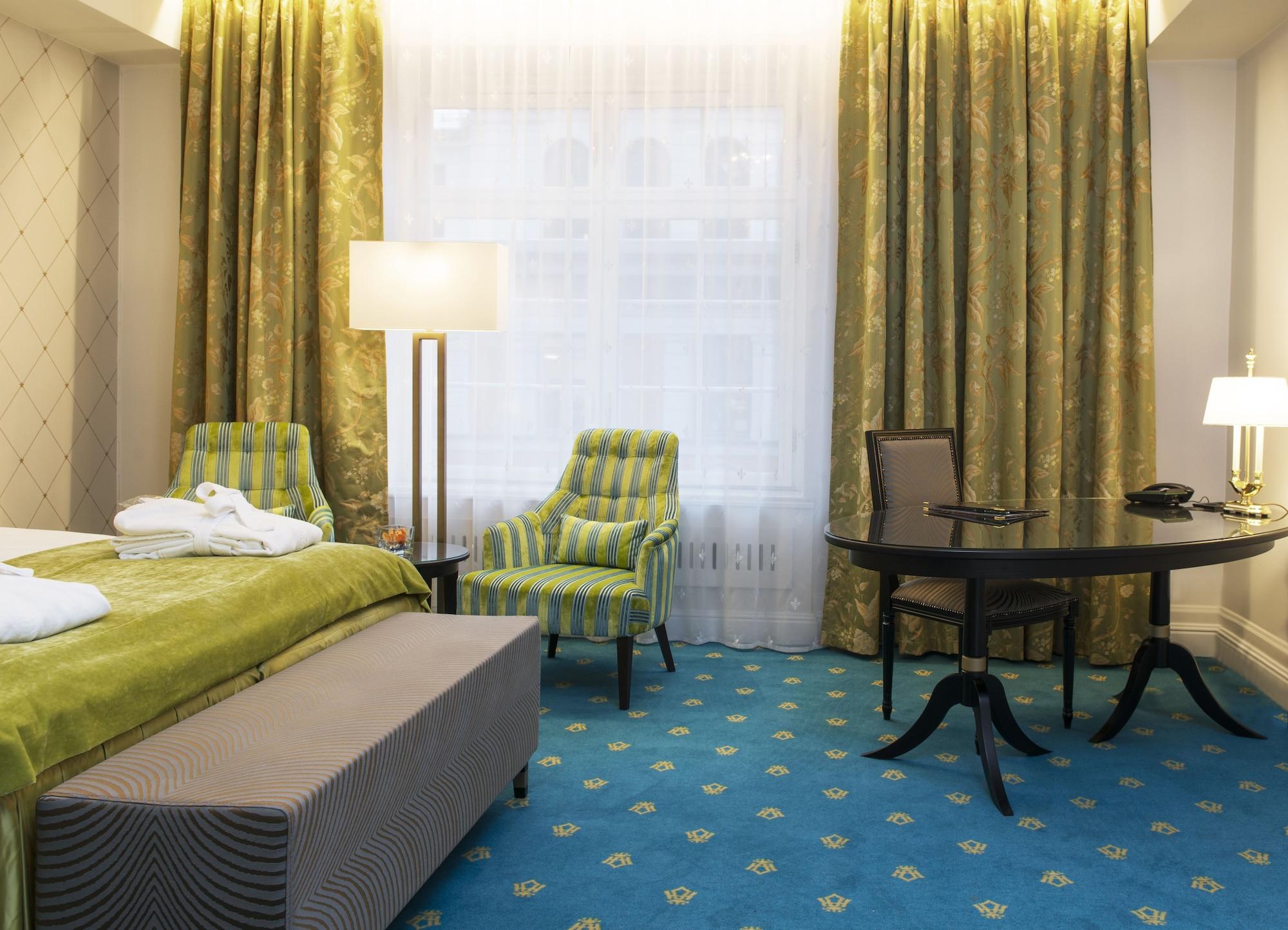 Bristol Hotel