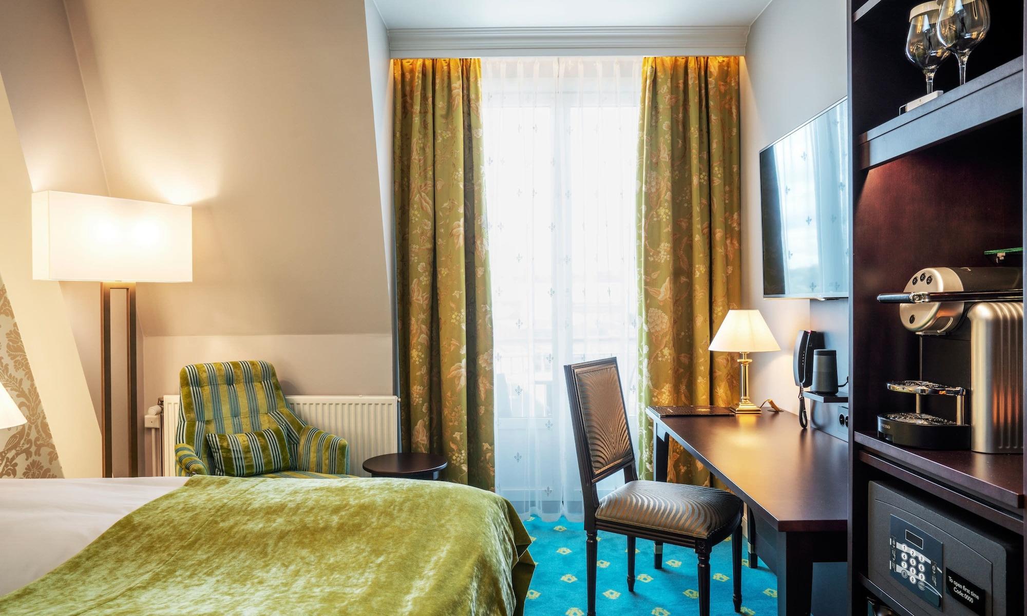 Hotel Bristol