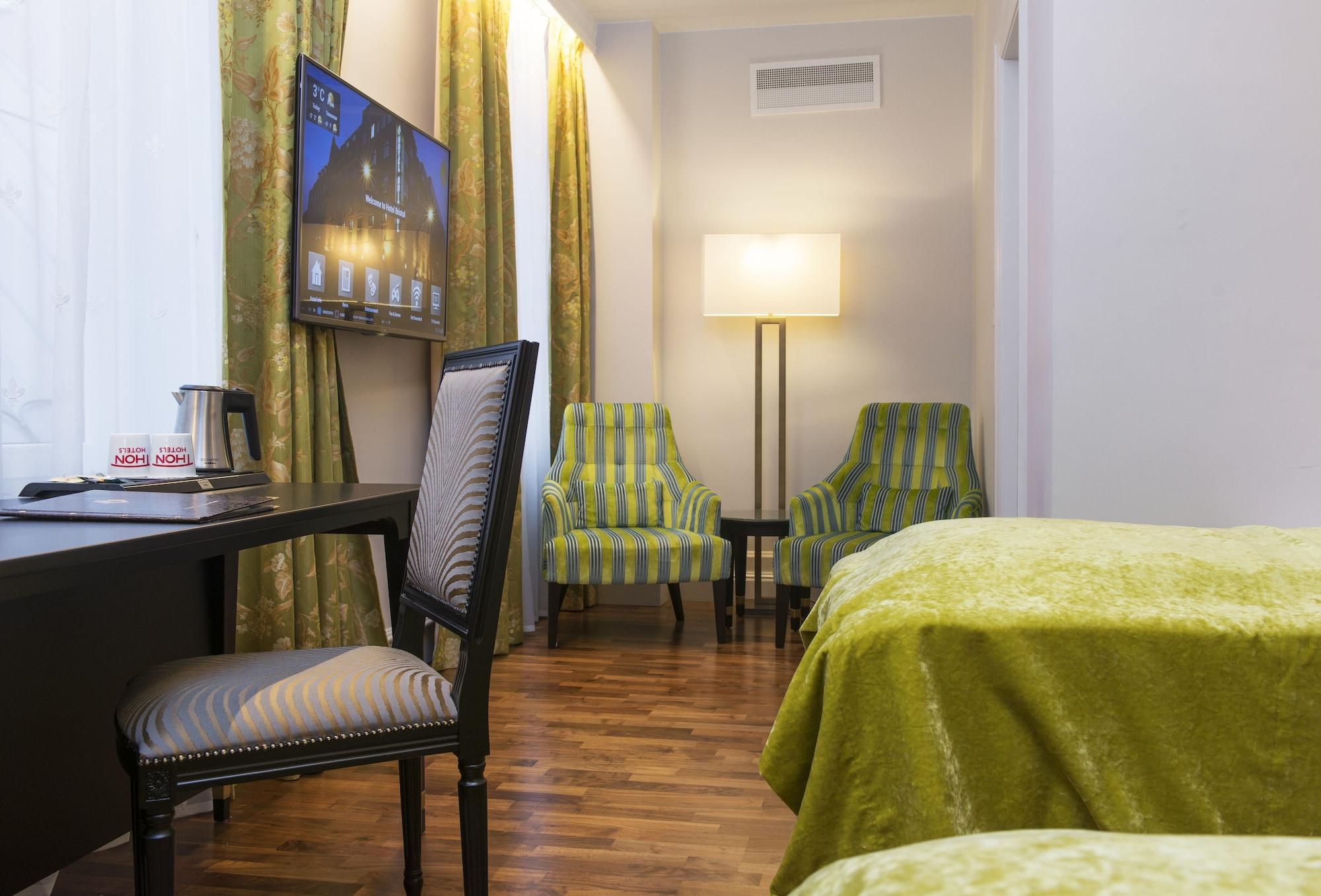 Bristol Hotel 5*