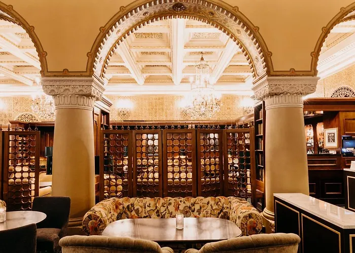 Hotel Bristol