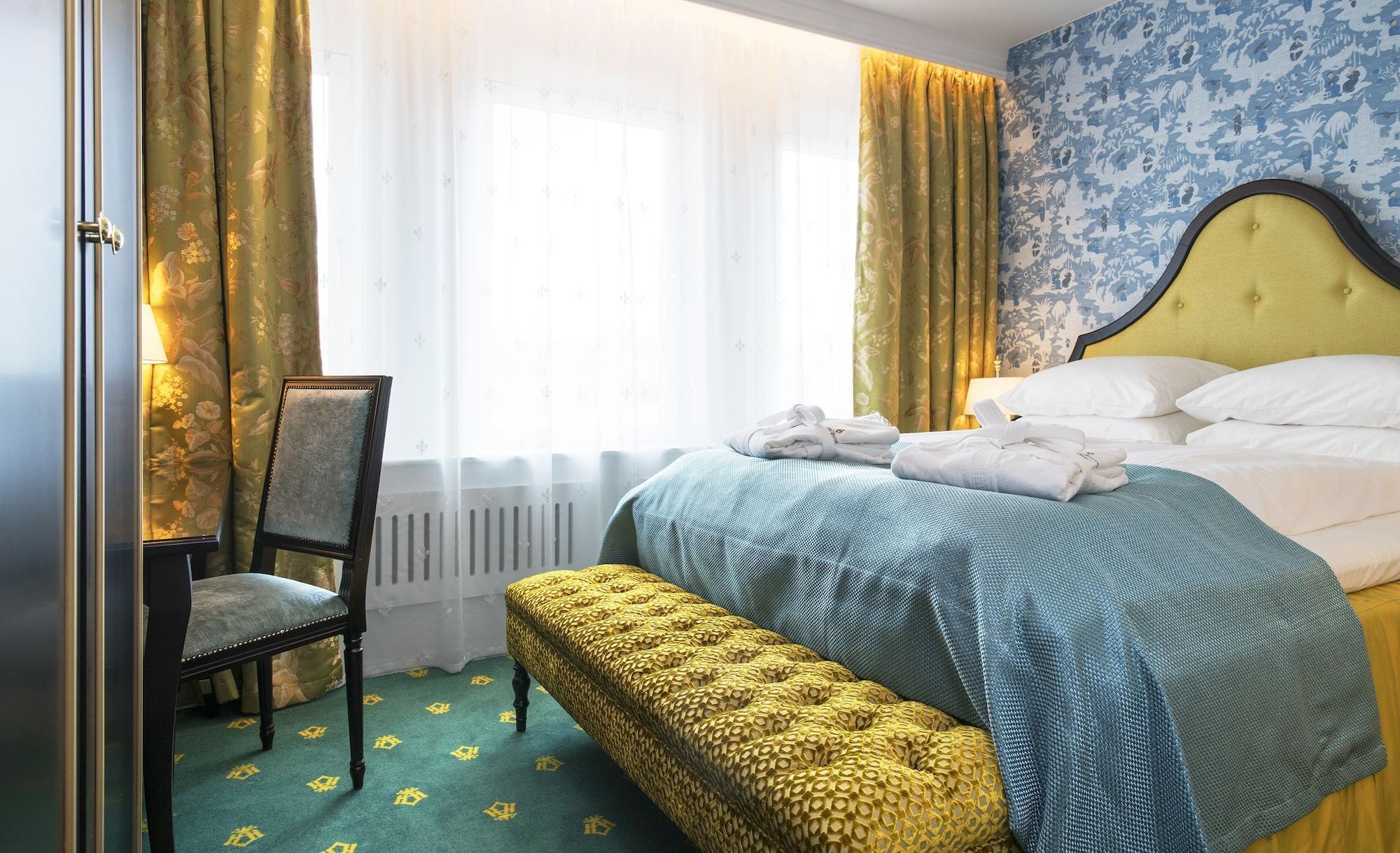 Bristol Hotel 5*